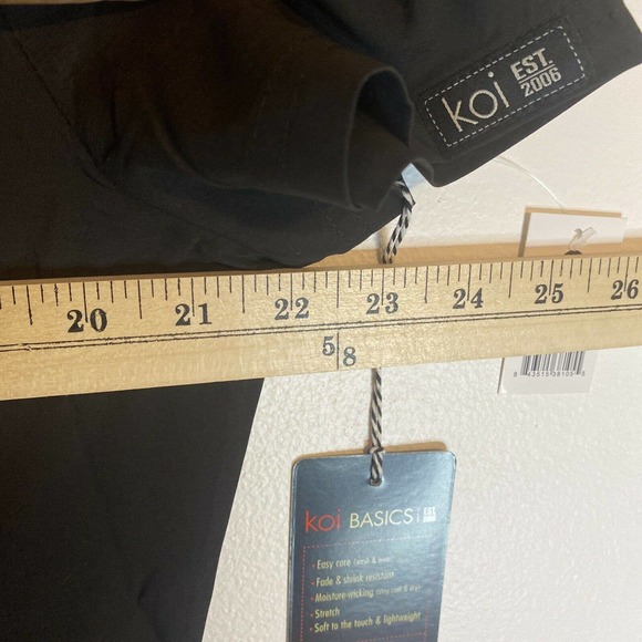 Koi Basics Scrub Top Kade 1011 V-Neck Black Medium - Picture 5 of 8